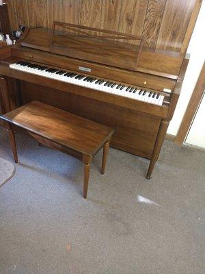 Just arrived a nice Baldwin Spinet piano with bench $299, call 989 832 2681