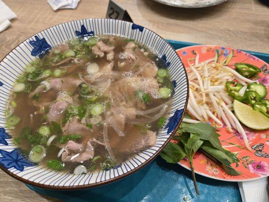 Pho - Beef combo - brisket & round eye