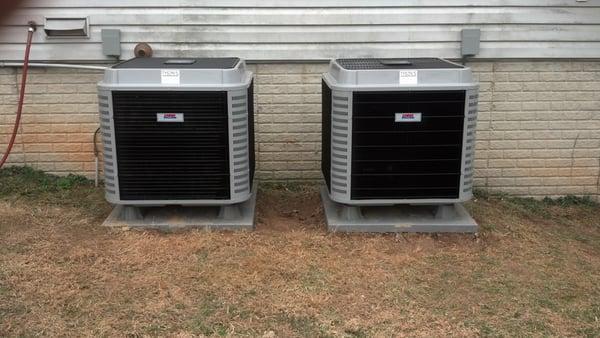 Two new matching Heil/Carrier heat pumps.