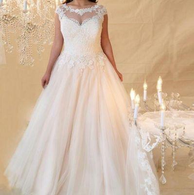 Great wedding dresses at reasonable prices.