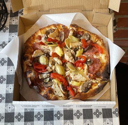 10" create your own w/ salami, spicy herb chicken, artichoke hearts, cremini mushrooms, roasted red peppers