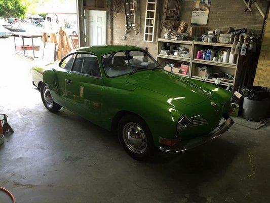 VW Karman Ghia paint job