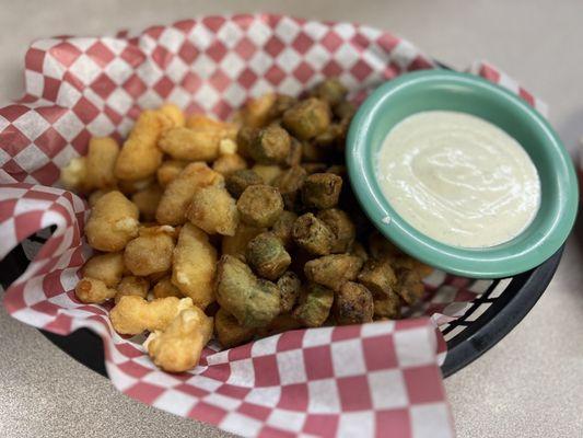 Half Cheese Curds/Half Fried Okra