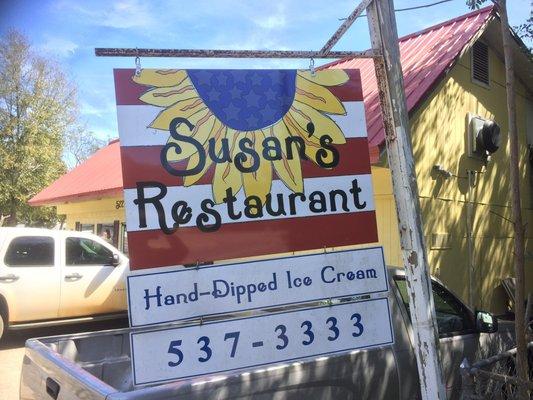 Susan's Restaurant with Hand Dipped Ice Cream in Holt, FL - sign & storefront