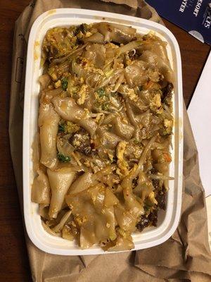 Beef chow fun - spicy, add egg