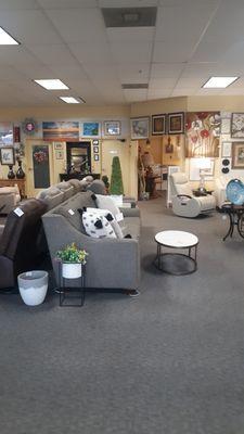 Red Cliffs Consignment