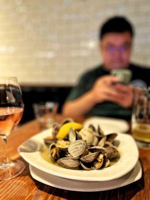 Manila Clam and Mussel Steamers