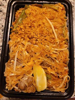 Beef pad thai