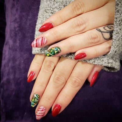 Christmas Gel Polish Manicure