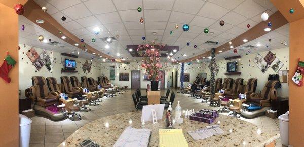 Luxury Nails & Spa