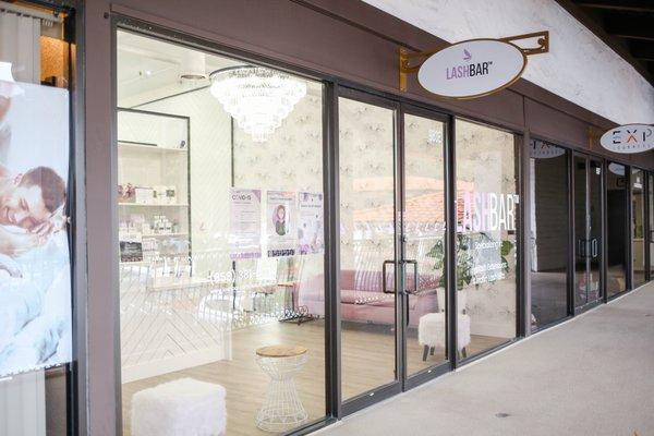 Lashbar now open in the Lomas Santa Fe plaza