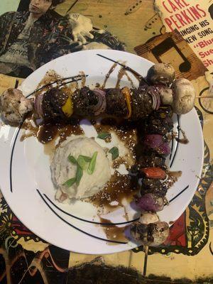 Filet kabobs & horseradish mashed potatoes