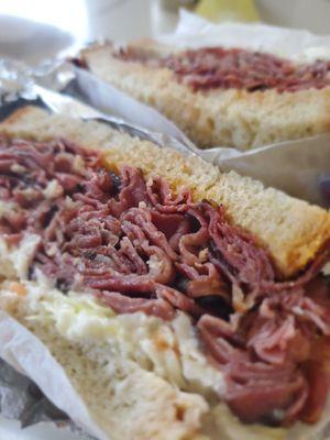 Hot pastrami on rye (dressed with gold pastrami)