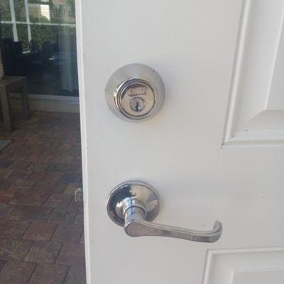 Locks change in Sarasota Florida. 
Breezy Locksmith.