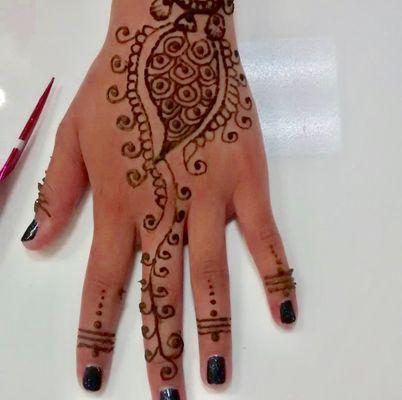 Beautiful Henna Art. Results may vary