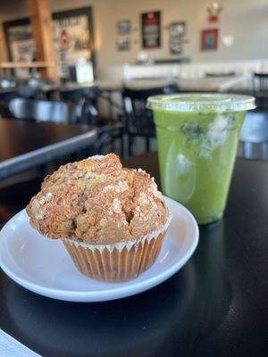 Cinnamon Coffee Cake Muffin and 16oz Kale Mango Smoothie