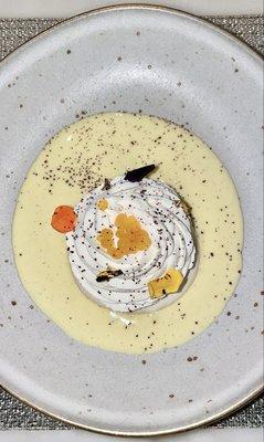 Pavlova - Lilikoi, mango, hibiscus, anglaise, 24k gold