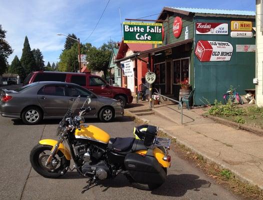 Butte Falls Cafe'