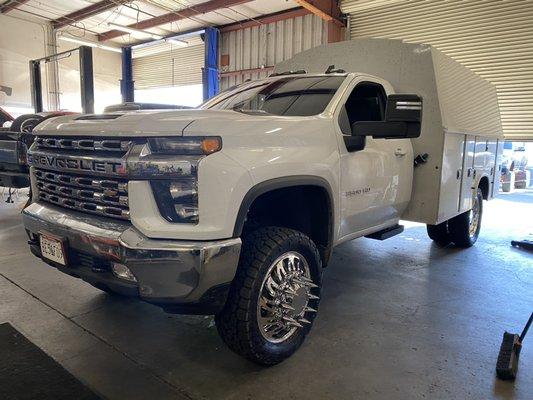 2022 Chevy 3500HD WORK TRUCK WITH 4" CST LIFT ON 22" wheels