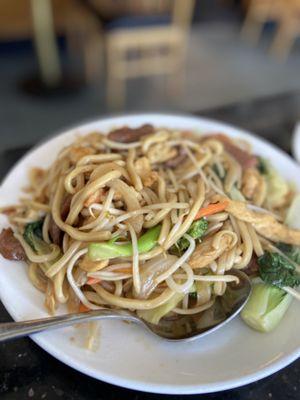 Combination chow mein