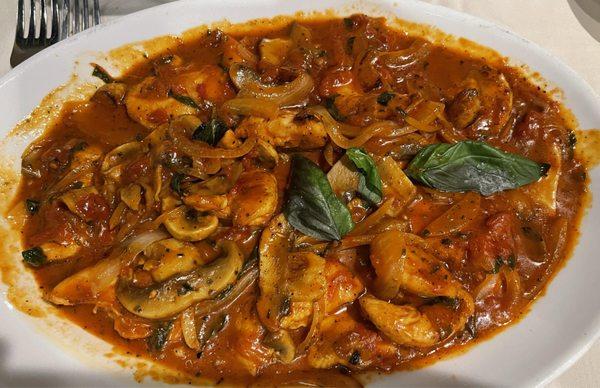 Chicken cacciatore (off the bone) with mushroom and onion