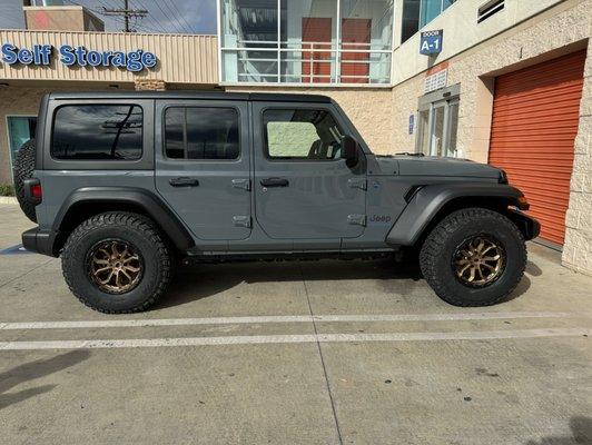 17" Vision Kurupt wheels wrapped in 285X75X17 BF Goodrich KO3 tires.