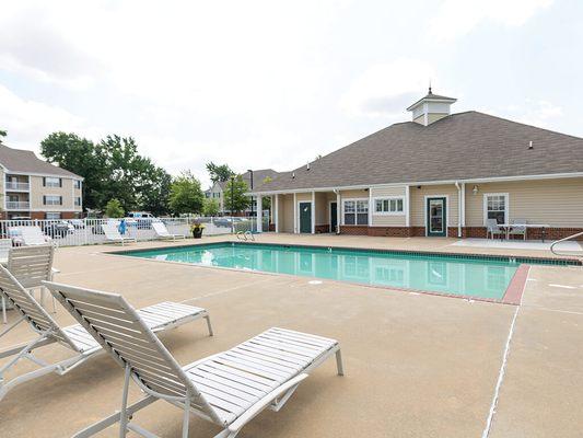 Whispering Oaks Apartment Homes