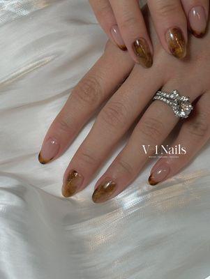 Amber fall. Natural nail with hardgel