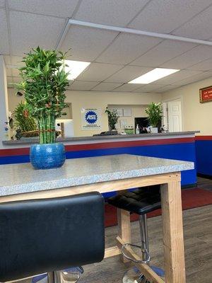 A and Z Auto Care reception area.