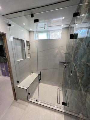 Frameless Steam enclosure