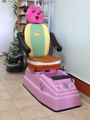 Cute kids pedicure chair!