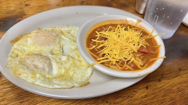 2 Eggs and Chili