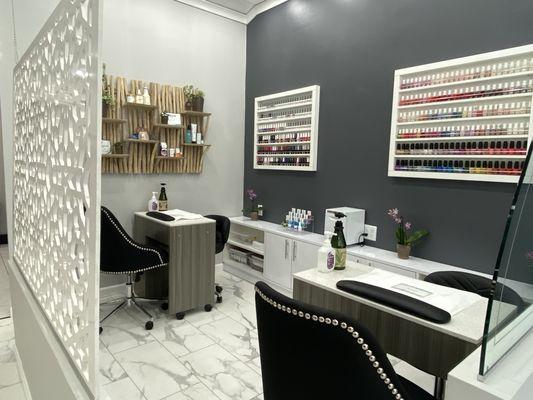 Best mani pedi. Nail Specialists for a great manicure & pedicure, gel nails, tips or Spa pedicure