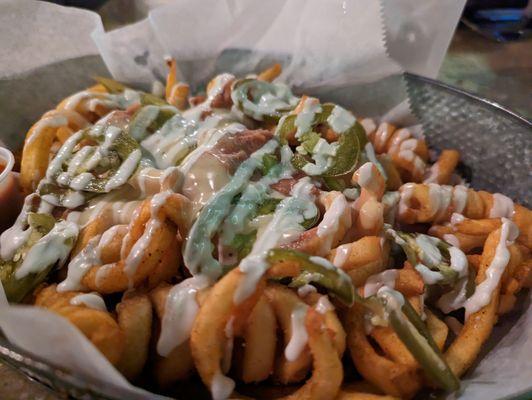 Curly fry nachos