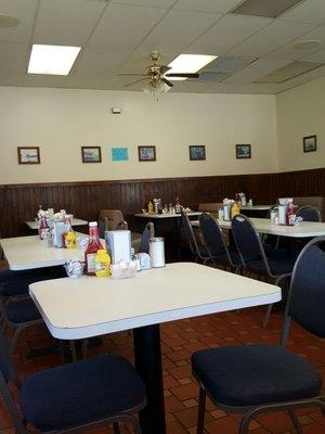 Nice clean dining room!