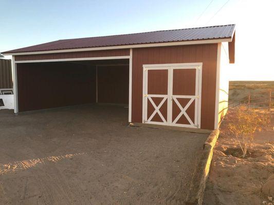 loafing shed with side storage