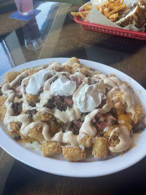 Tater tot nachos