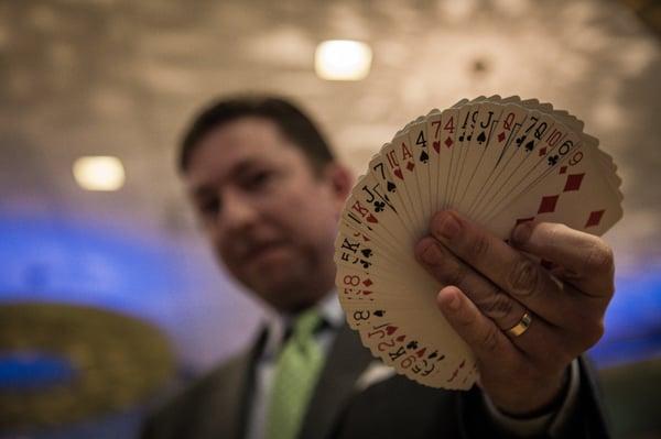 Sleight-of-hand magic, uncanny mentalism, and other close-up & stage illusions for corporate and private events nationwide.