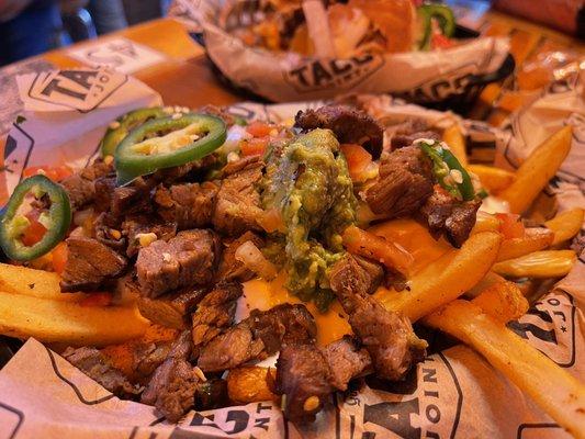 Carne asada cheese fries