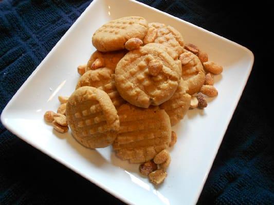 Gluten Free - Peanut Butter Cookie: Old fashioned soft and chewy cookie. Made plain or with a chocolate kiss top.