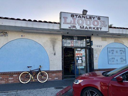 Stanley's Liquor & Jr Mkt