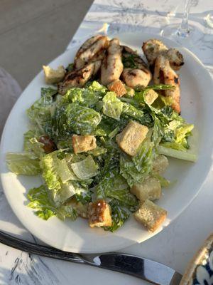 Caesar salad with chicken