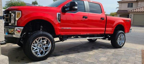 Lift Kit, Wheels and Tires from Cobra Tire & Auto Service in Phoenix