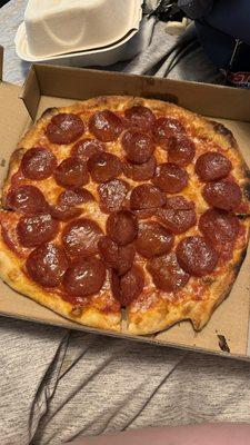 Just the right size. Nice and crispy pepperoni.