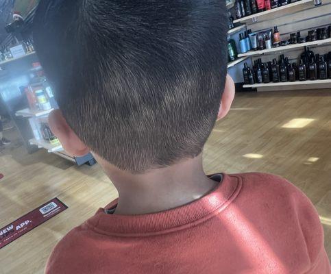 Corte de cabello y sus pelones