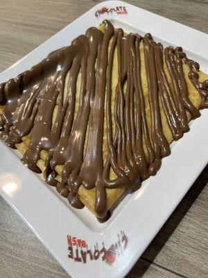 Crepe with half chocolate half Nutella