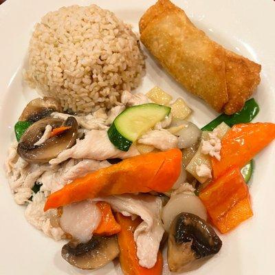 Moo Goo L1. Mu Gu Gai Pan Lunch Special