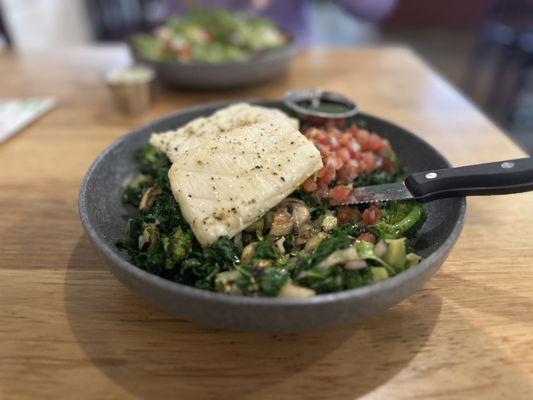 Paleo Bowl with Chilean Sea Bass