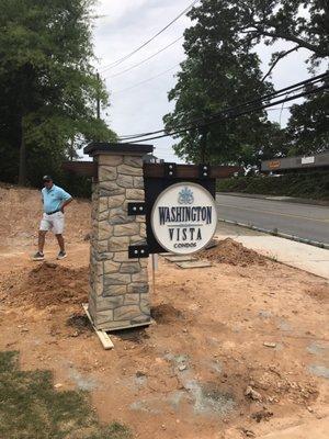 Townhome entrance sign