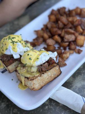 Short Rib Benedict IG: @ammysalamii